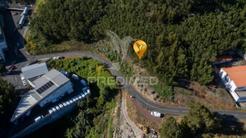Terreno com 2020 m² freguesia do caniço concelho de santa cruz.
