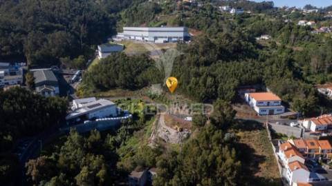 Terreno com 2020 m² freguesia do caniço concelho de santa cruz.