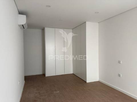 Apartamento t1+1 novo de design contemporâneo | esgueira, aveiro