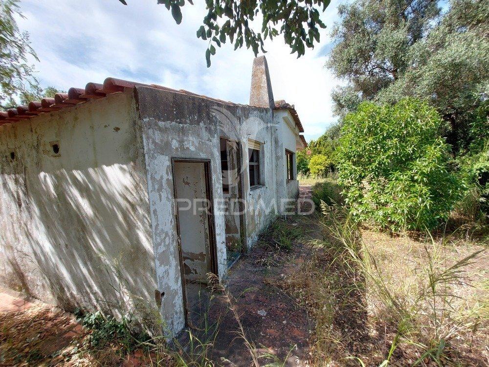 Moradia t3 térrea, terreno 950m2, com piscina em vale navio