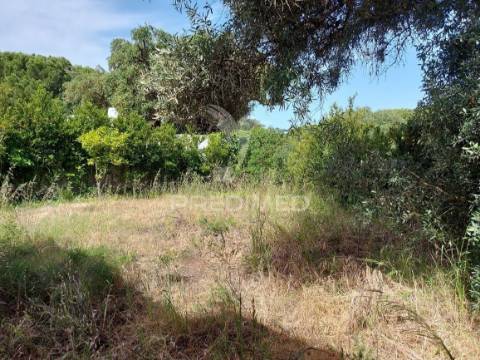 Moradia t3 térrea, terreno 950m2, com piscina em vale navio