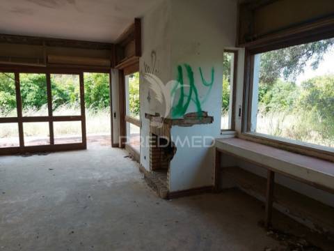 Moradia t3 térrea, terreno 950m2, com piscina em vale navio
