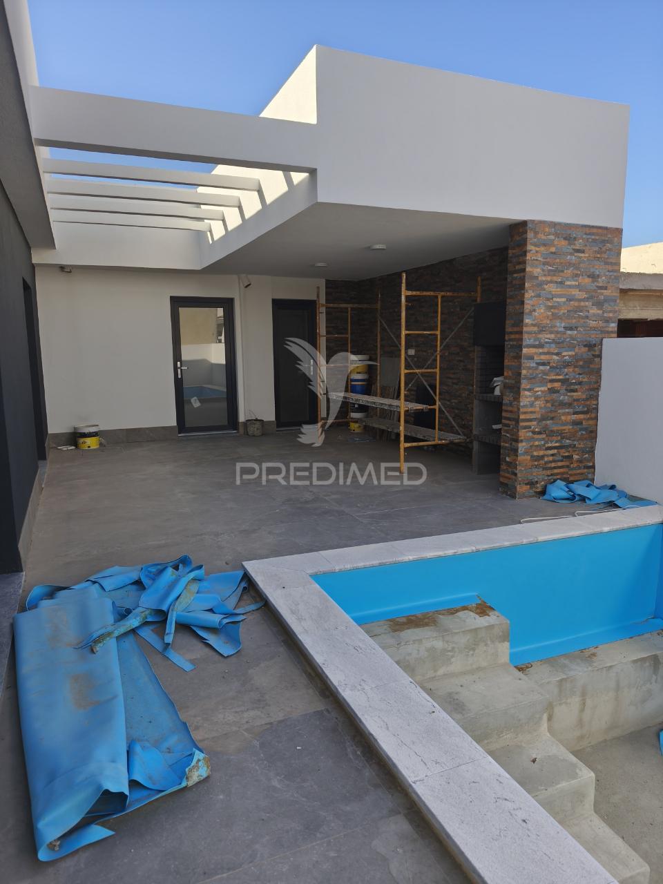 Moradia isolada com piscina – possibilidade de permuta