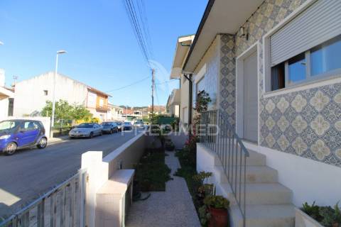Moradia t4 com potencial bi-familiar em ermesinde