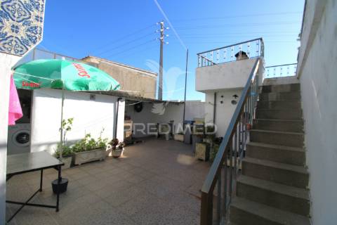 Moradia t4 com potencial bi-familiar em ermesinde