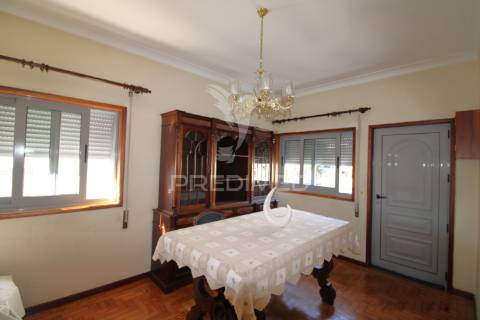 Moradia t4 com potencial bi-familiar em ermesinde