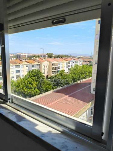 Apartamento t1 para arrendamento ,  quinta da tendeirinha