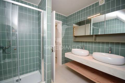 Excelente apartamento t1 totalmente renovado em arroios