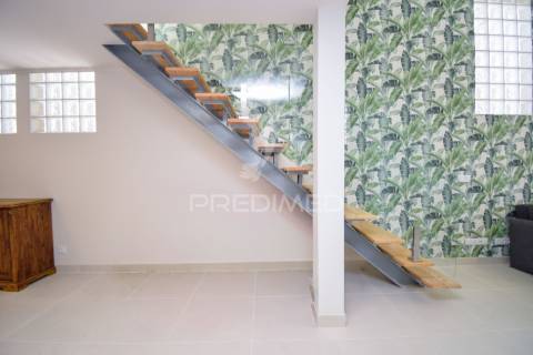 Excelente apartamento t1 totalmente renovado em arroios