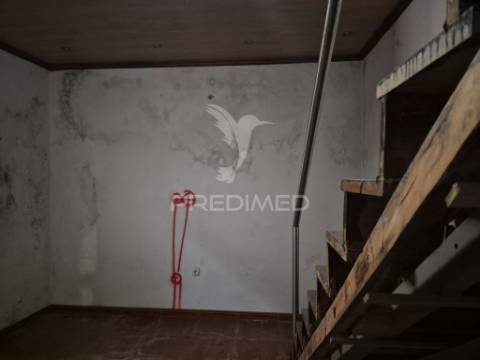 Vende se moradia  vialonga 230.000€