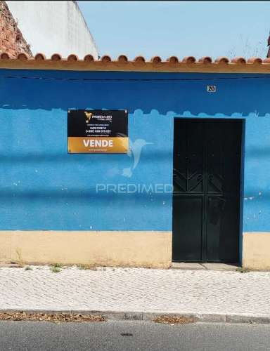 Moradia com terreno para reabilitar com grande potencial | a poucos minutos de lisboa