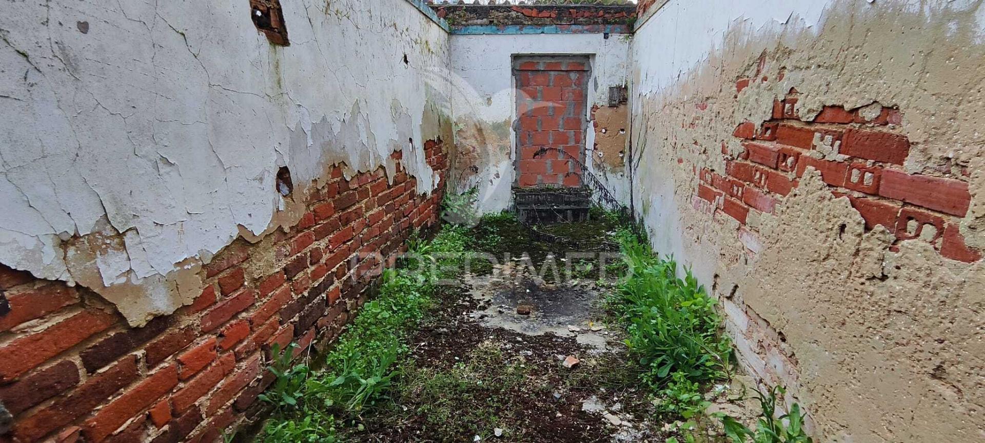Moradia com terreno para reabilitar com grande potencial | a poucos minutos de lisboa