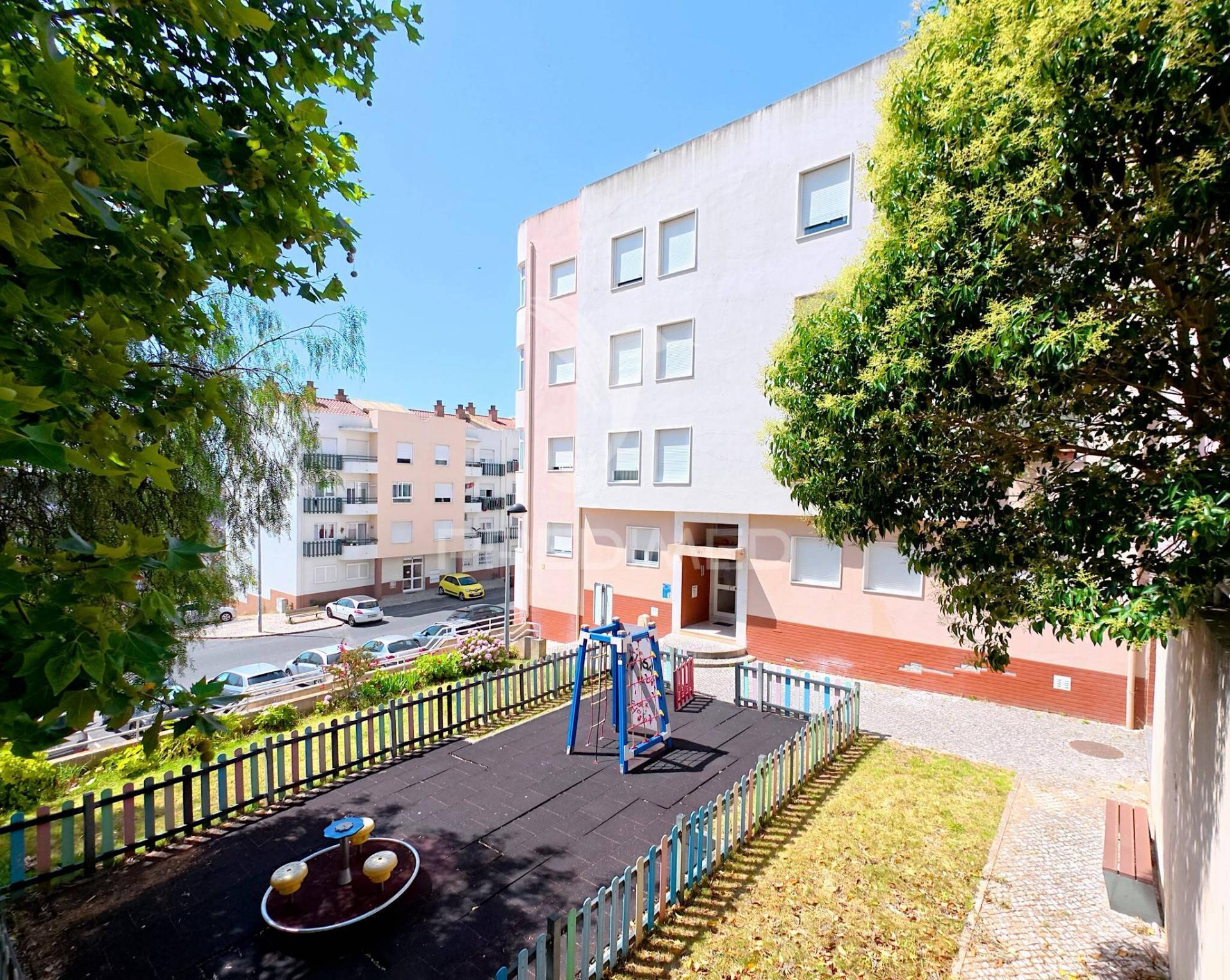T2 em excelente estado – quinta da maranhota | vialonga
