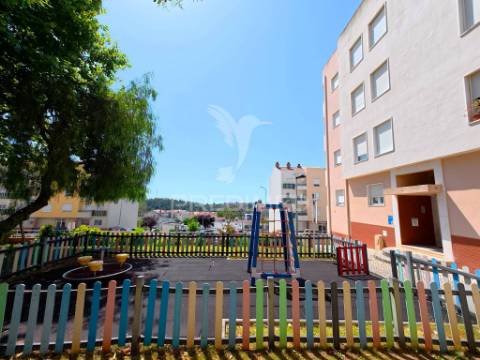 T2 em excelente estado – quinta da maranhota | vialonga