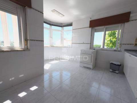 T2 em excelente estado – quinta da maranhota | vialonga