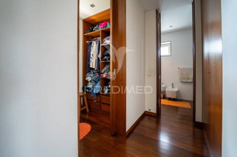 Moradia t3 isolada de luxo | olival, vila nova de gaia