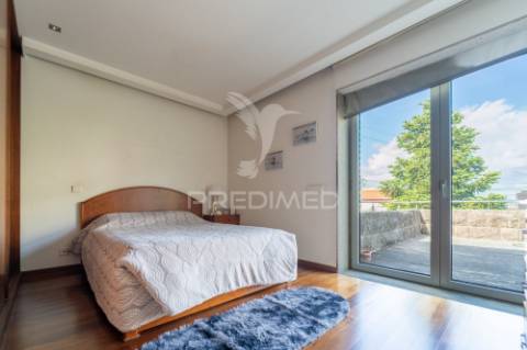 Moradia t3 isolada de luxo | olival, vila nova de gaia