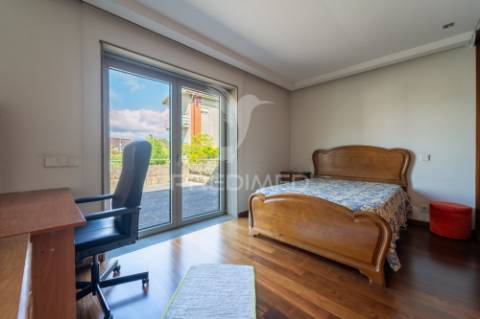 Moradia t3 isolada de luxo | olival, vila nova de gaia