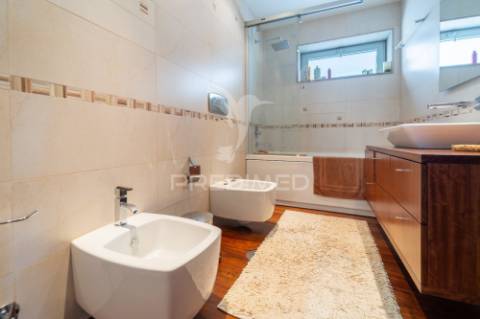 Moradia t3 isolada de luxo | olival, vila nova de gaia