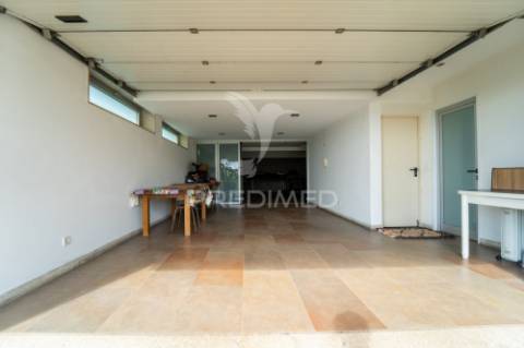 Moradia t3 isolada de luxo | olival, vila nova de gaia
