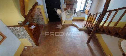 Moradia t3+1 em azueira (mafra)
