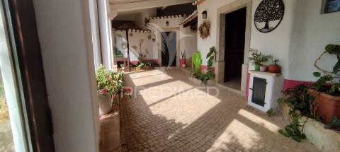 Moradia t3+1 em azueira (mafra)