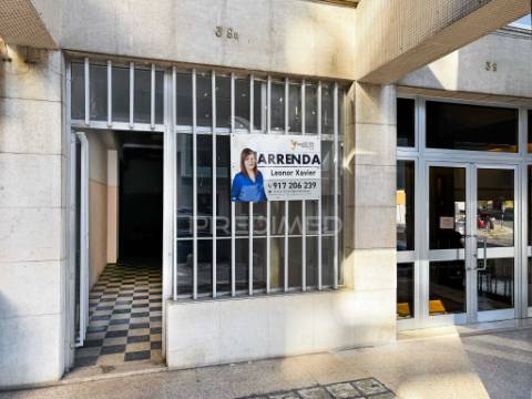 Arrendamento -loja - almada
