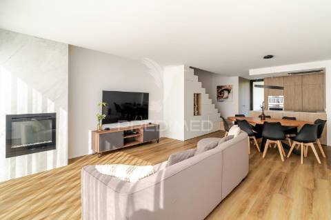 Apartamento t3 duplex - condomínio riomar, fão