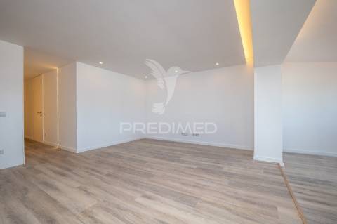 Apartamento t2 – rua santa margarida
