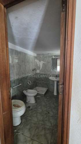 Escritório duplex com terraço no centro do laranjeiro, almada