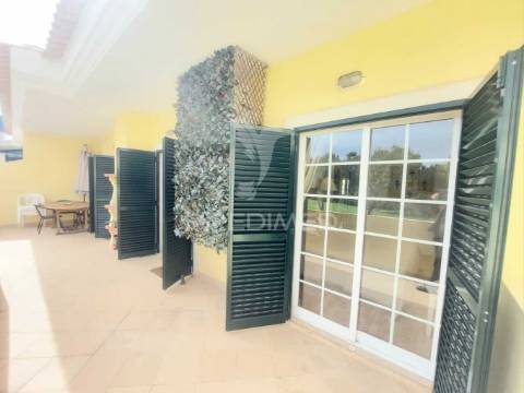 Vilamoura -  apartamento com piscina e vista golfe