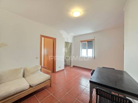 Apartamento t1, travessa das pinheiras, torres novas
