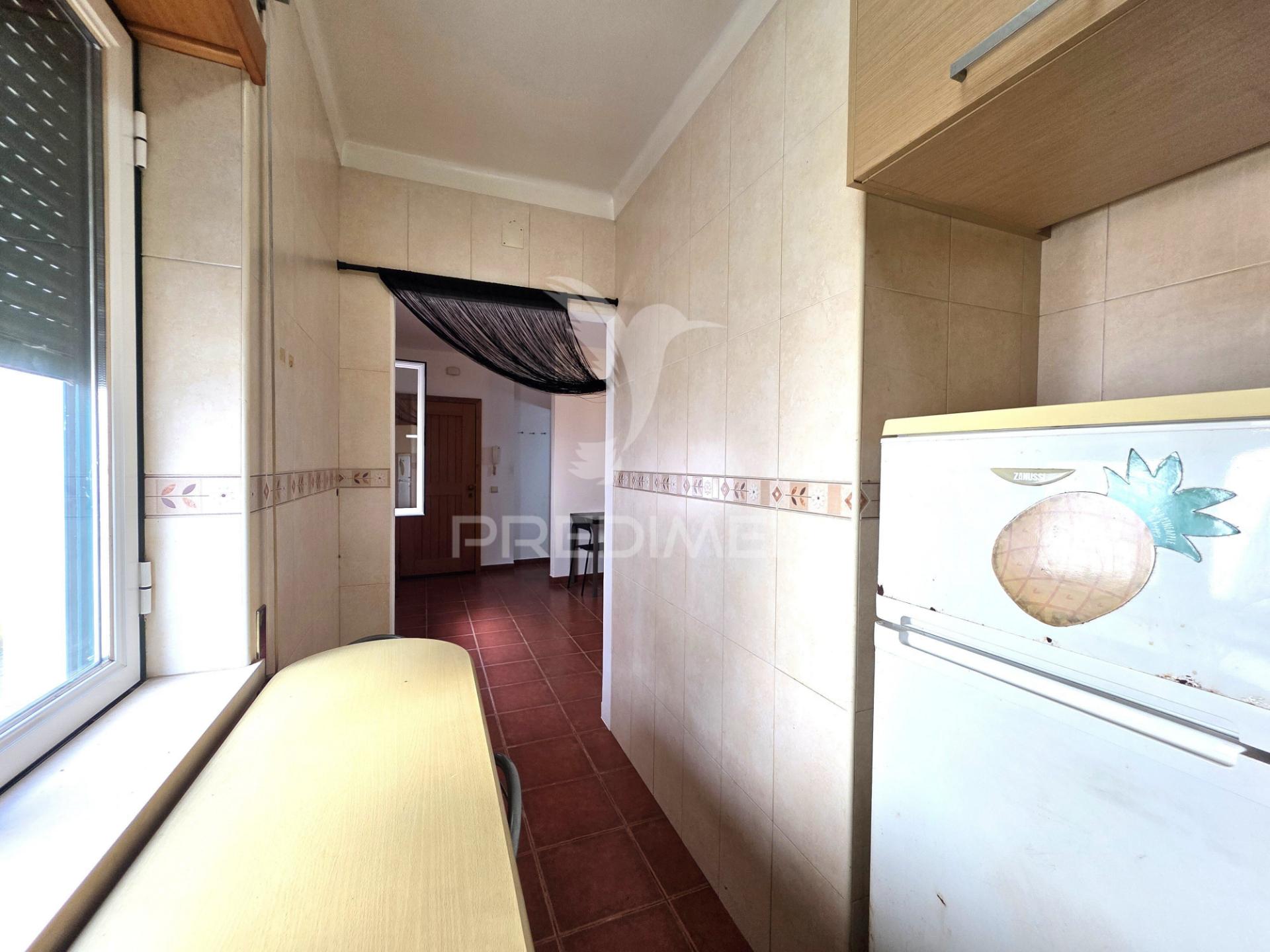 Apartamento t1, travessa das pinheiras, torres novas