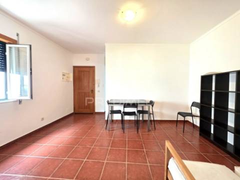 Apartamento t1, travessa das pinheiras, torres novas