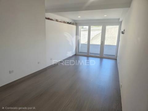 T2+1 renovado em paranhos
