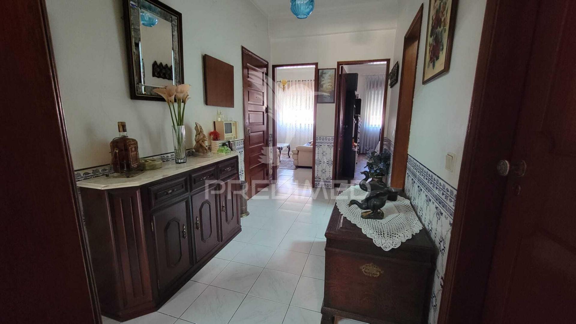 Oportunidade apartamento t2 alhos vedros com área exterior