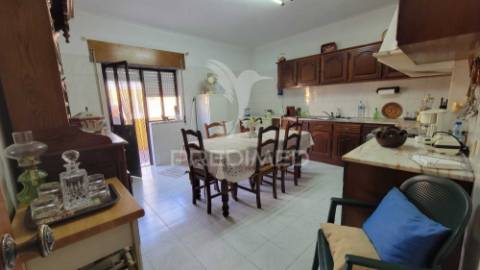 Oportunidade apartamento t2 alhos vedros com área exterior