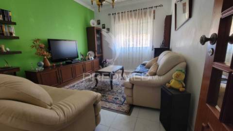 Oportunidade apartamento t2 alhos vedros com área exterior