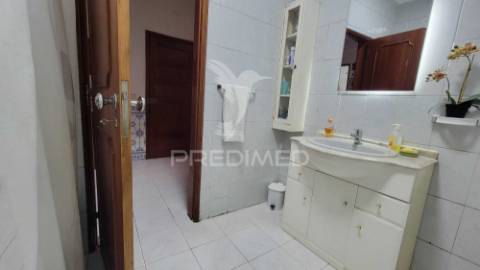 Oportunidade apartamento t2 alhos vedros com área exterior