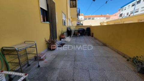 Oportunidade apartamento t2 alhos vedros com área exterior