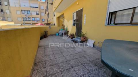 Oportunidade apartamento t2 alhos vedros com área exterior