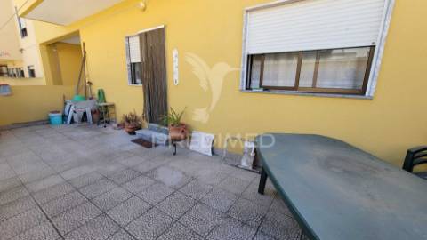 Oportunidade apartamento t2 alhos vedros com área exterior