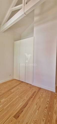 Apartamento t1 novo  coração da ribeira junto rio douro