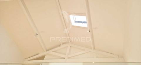 Apartamento t1 novo  coração da ribeira junto rio douro