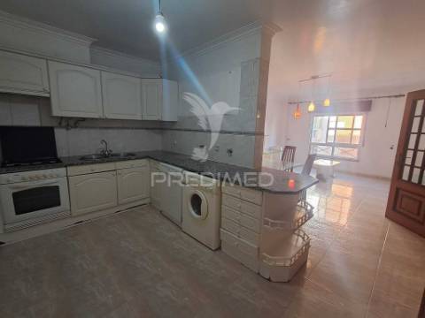 Apartamento t2 com excelentes áreas na tapada das mercês | sintra