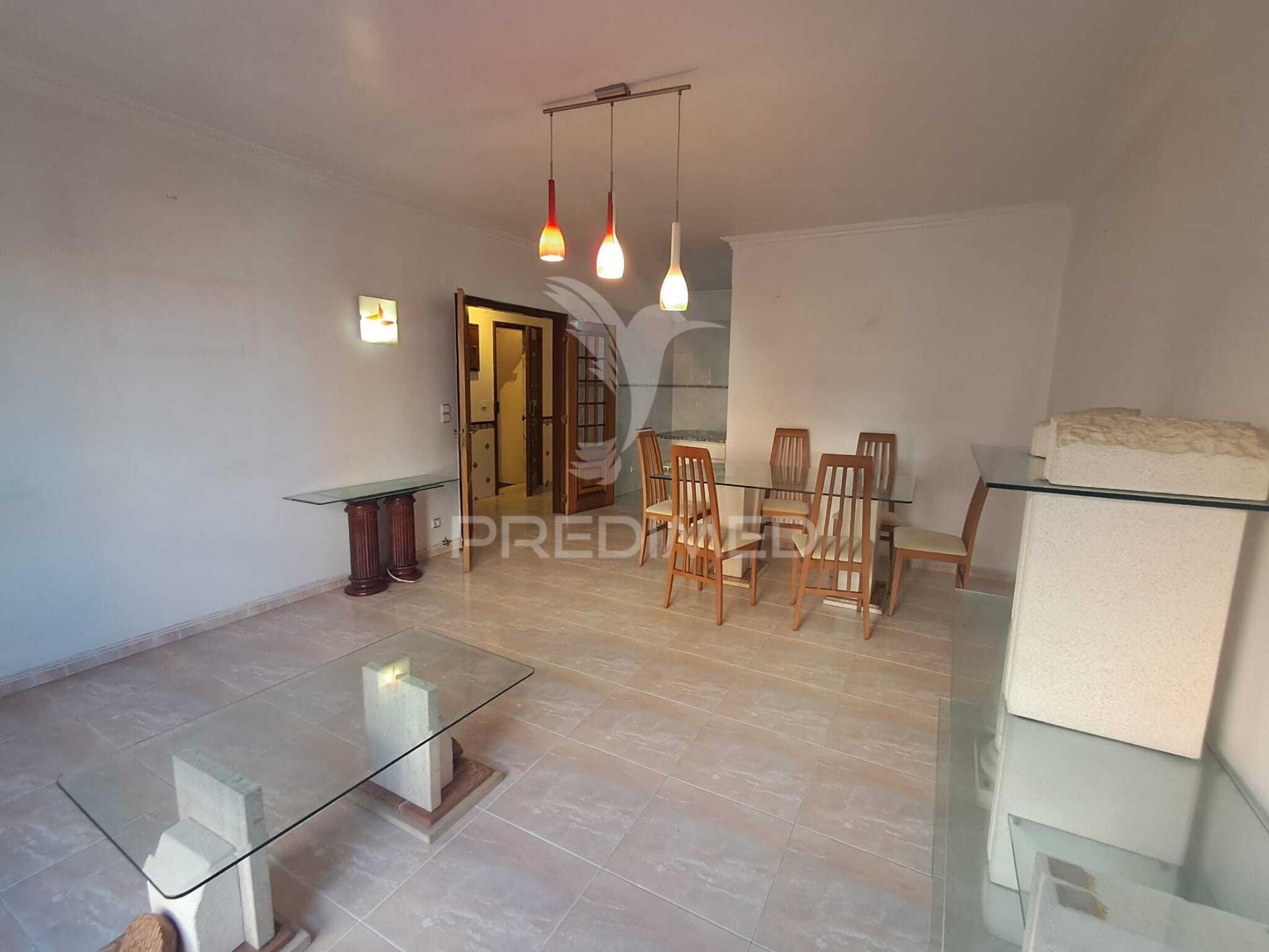 Apartamento t2 com excelentes áreas na tapada das mercês | sintra