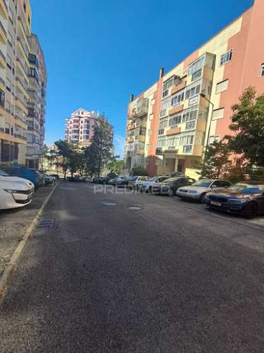 Apartamento t2 com excelentes áreas na tapada das mercês | sintra