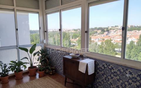 Excelente apartamento t4 em queluz - espaço, conforto e localização central