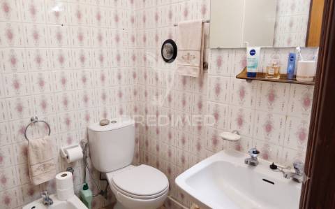 Excelente apartamento t4 em queluz - espaço, conforto e localização central