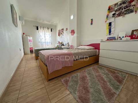 Apartamento t4 duplex - entroncamento